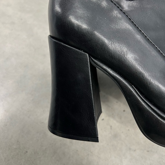 Sugar Thrillz - Black Floral Knee-High Women's Boots size 7 - deadstock - Picture 6 of 8